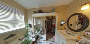 Mission Ridge bathroom before restoration